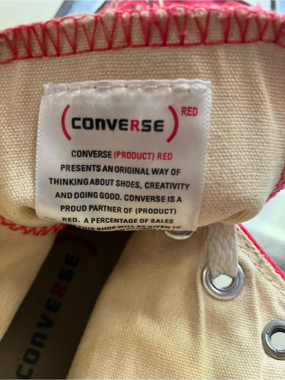 IN GREAT CONDITION! CONVERSE CHUCK TAYLOR ALL STAR HI TOPS KIDS UNISEX SIZE 4